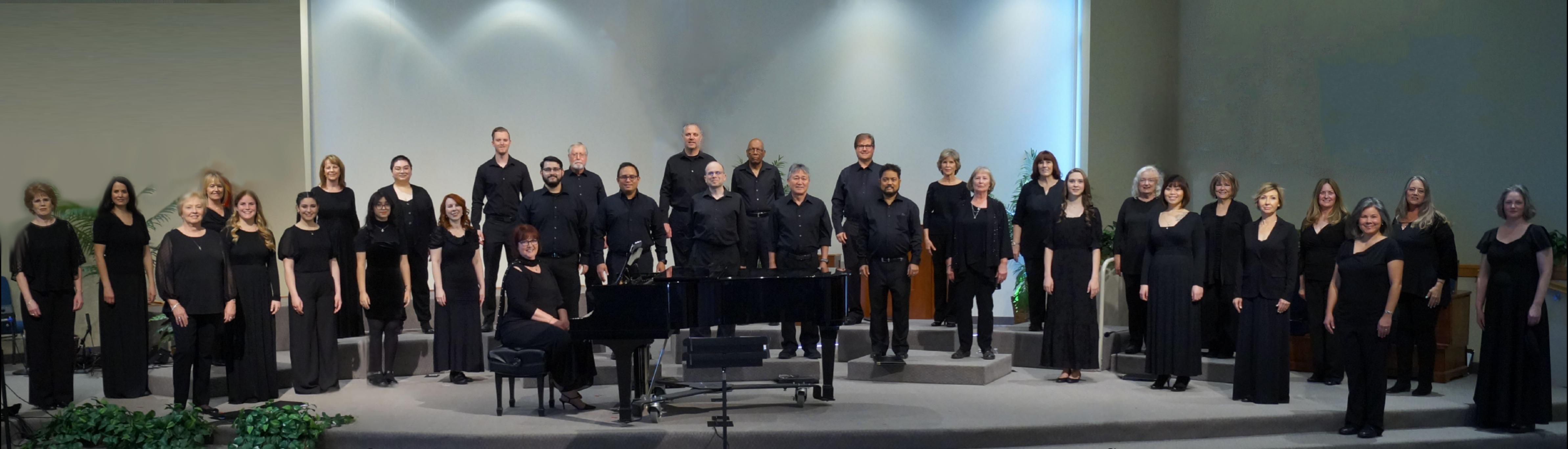 Portrait of the choir on stage